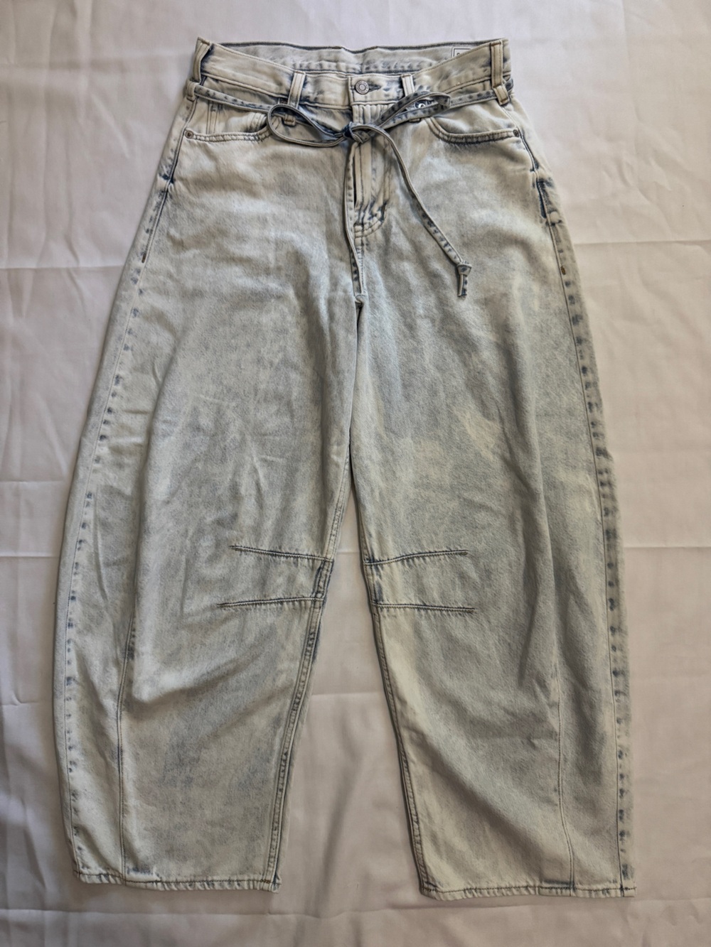 Gap Horseshoe High Rise Jeans Ultrasoft Denim Light Acid Wash Size 4R / 27 EUC - Picture 3 of 7